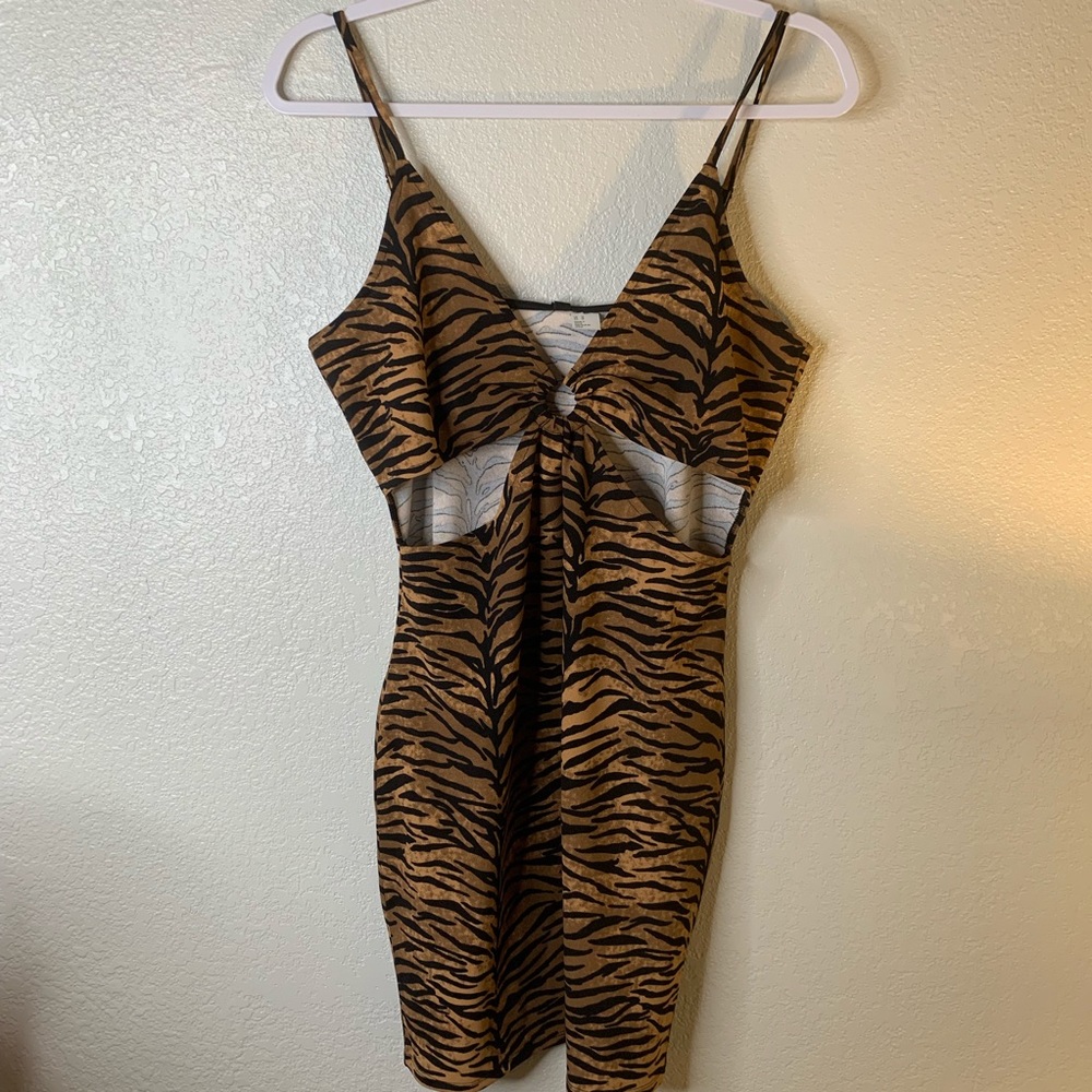H&M tiger print dress